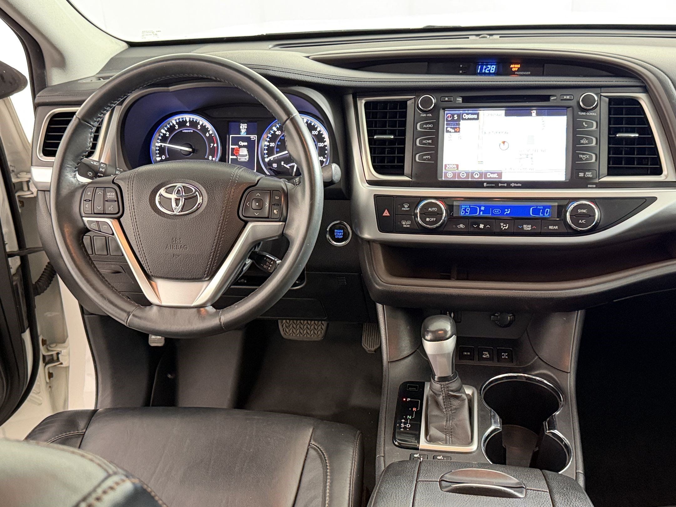 Used 2016 Toyota Highlander XLE AWD/4WD image 29