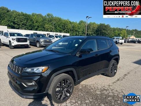 Used 2026 Jeep Compass Latitude AWD/4WD image 1