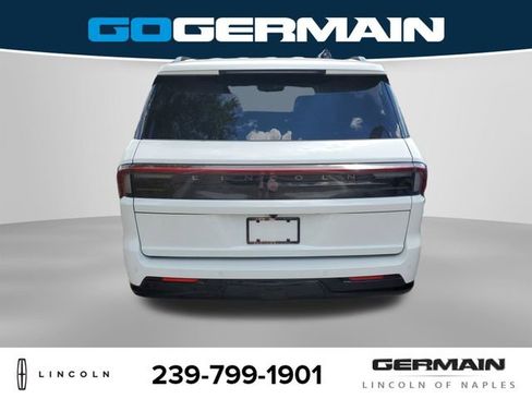 New 2026 Lincoln Navigator L Reserve AWD/4WD image 9