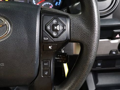 Used 2019 Toyota Tacoma SR image 22