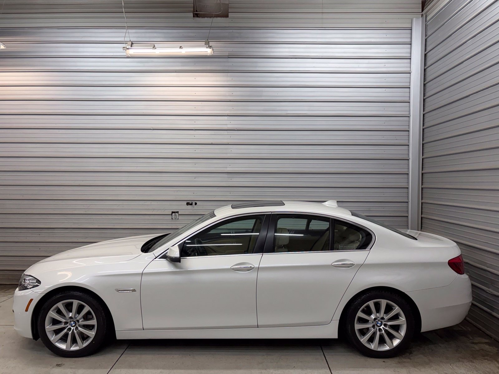 Used 2014 BMW 550i xDrive Sedan AWD/4WD image 6