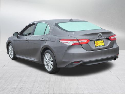 Certified 2020 Toyota Camry LE image 5