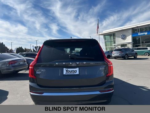 Used 2024 Volvo XC90 B5 Plus image 6