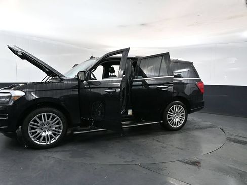 Used 2023 Ford Expedition Platinum AWD/4WD image 27