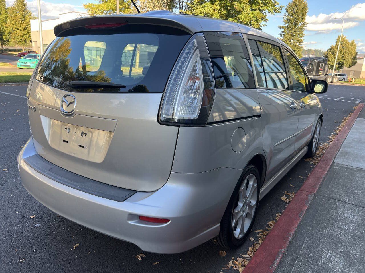 Used 2008 MAZDA MAZDA5 Grand Touring FWD image 3