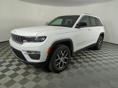 New 2025 Jeep Grand Cherokee Limited image 19