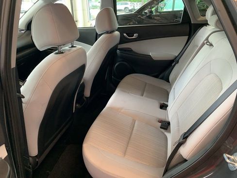 Certified 2023 Hyundai Kona SEL w/ Convenience Package AWD/4WD image 12