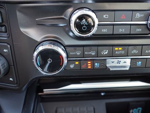 New 2026 Ford F250 Platinum image 19