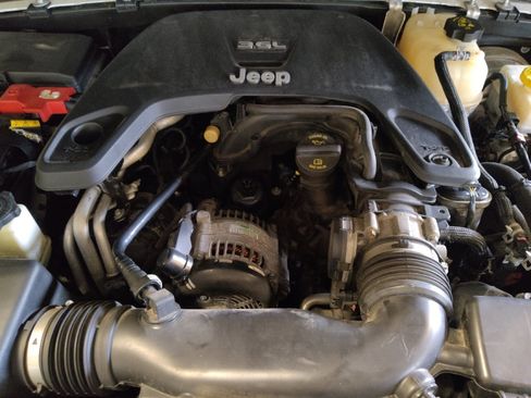 Used 2019 Jeep Wrangler Unlimited Sport S image 30