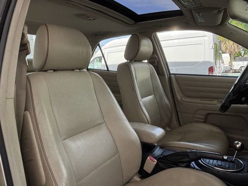 Used 2005 Lexus IS 300 image 31