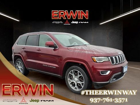Used 2018 Jeep Grand Cherokee Limited AWD/4WD image 1