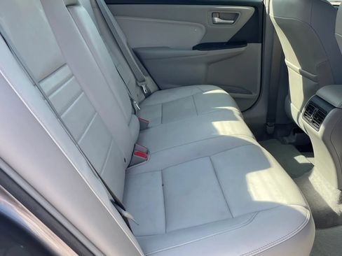 Used 2017 Toyota Camry XLE FWD image 16