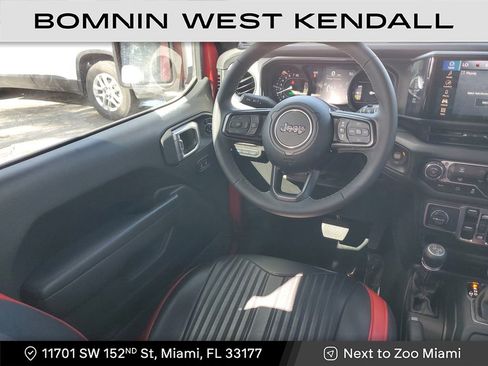 Used 2024 Jeep Wrangler Unlimited w/ LED Headlamp & Fog Lamp Group image 12