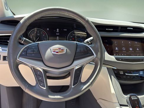 Certified 2024 Cadillac XT5 Premium Luxury w/ Technology Package AWD/4WD image 29