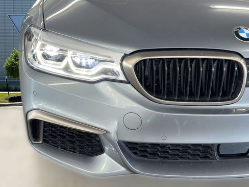 Used 2018 BMW M550i xDrive w/ Dynamic Handling Package image 11
