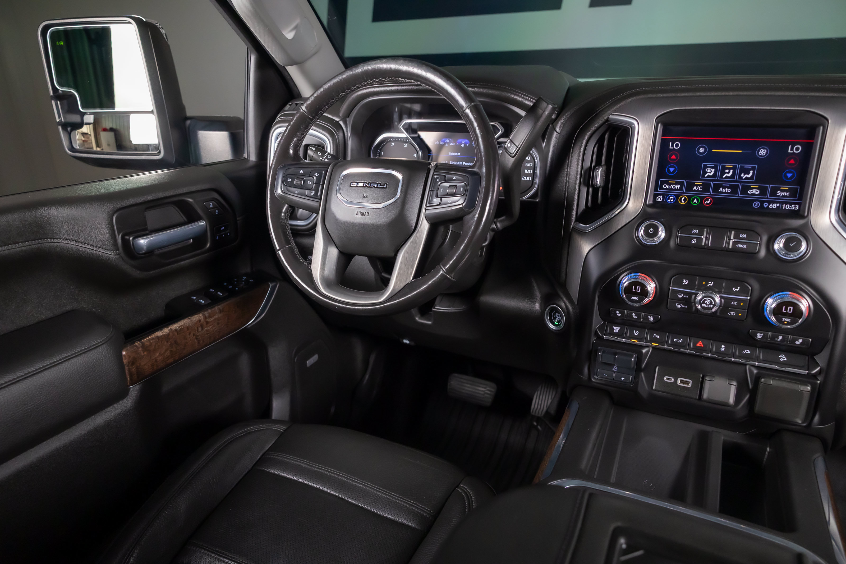 Used 2020 GMC Sierra 2500 Denali w/ Denali Ultimate Package AWD/4WD image 7