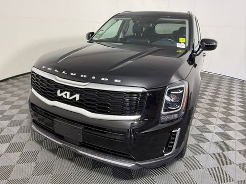 Used 2022 Kia Telluride S AWD/4WD image 2