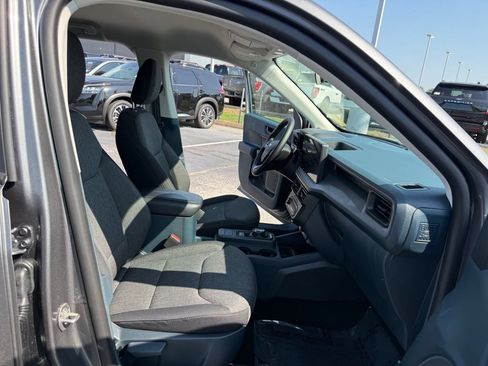 Used 2025 Ford Maverick XLT w/ Equipment Group 301A AWD/4WD image 17