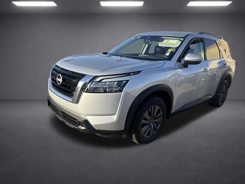 Used 2025 Nissan Pathfinder SV AWD/4WD image 3