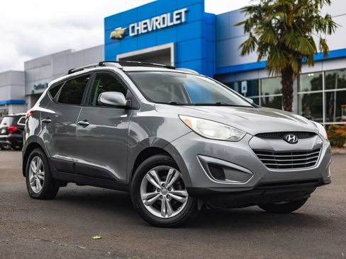 Used 2011 Hyundai Tucson GLS FWD image 1