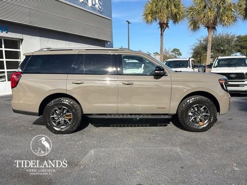 New 2026 Ford Expedition Tremor image 8
