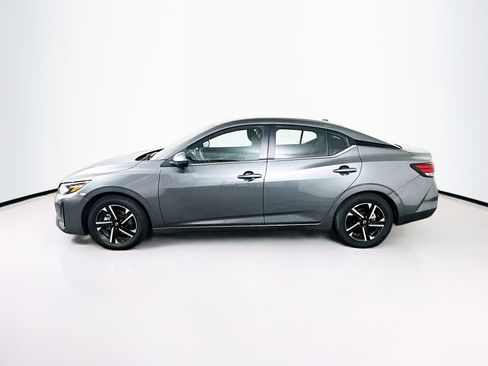 Used 2025 Nissan Sentra SV image 4