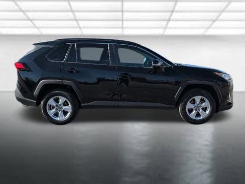 Used 2021 Toyota RAV4 XLE image 29