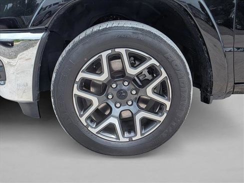 Used 2025 RAM 1500 Laramie AWD/4WD image 21