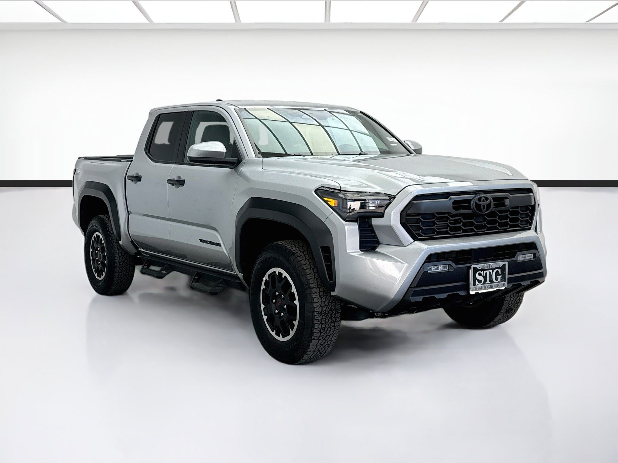 Used 2025 Toyota Tacoma TRD Off-Road AWD/4WD image 3
