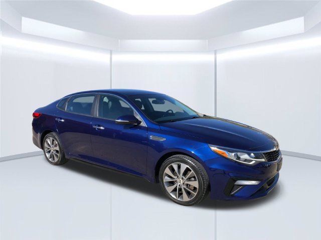 Used 2019 Kia Optima S FWD image 2
