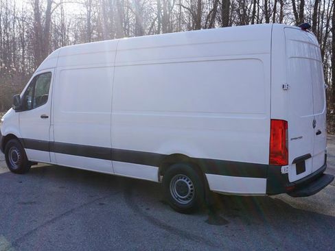 Used 2020 Mercedes-Benz Sprinter 2500 w/ Driver Convenience Package image 3