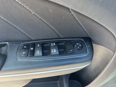 Used 2023 Dodge Charger SXT image 8