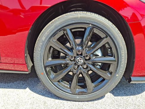 New 2026 MAZDA MAZDA3 Hatchback w/Premium Plus Pkg AWD/4WD image 6
