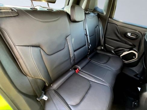 Used 2017 Jeep Renegade Limited image 27