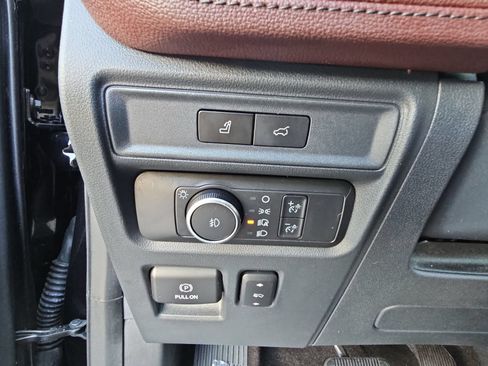 Used 2022 Ford Expedition Limited AWD/4WD image 26
