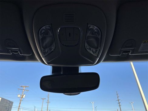 Used 2022 Jeep Compass Latitude image 32