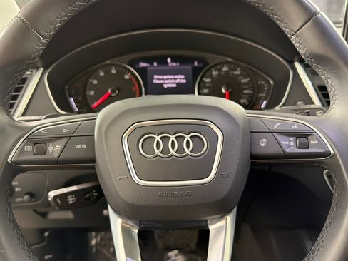 Used 2023 Audi Q5 2.0T Premium w/ Convenience Package AWD/4WD image 22