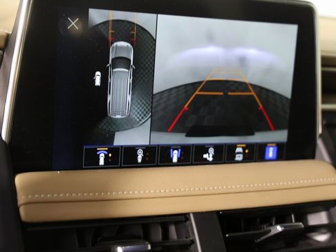 Used 2024 Chevrolet Tahoe Premier image 22