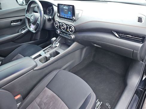 Used 2022 Nissan Sentra SR w/ Midnight Edition image 16