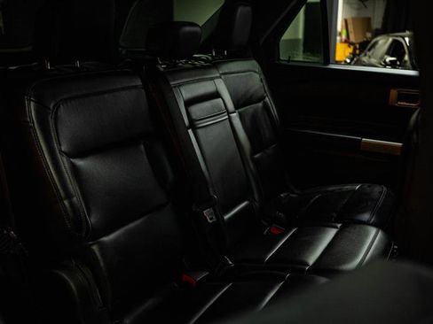 Used 2023 Ford Explorer XLT w/ Equipment Group 202A image 13