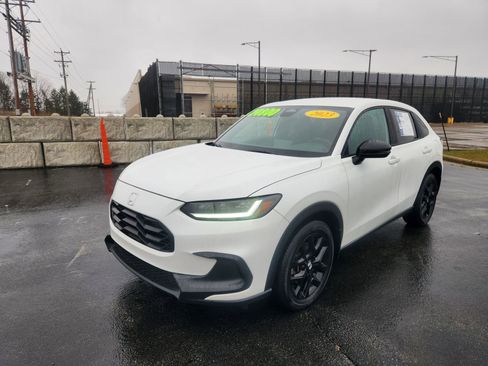 Used 2023 Honda HR-V Sport image 5