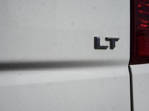 Used 2023 Chevrolet Silverado 1500 LT AWD/4WD image 7