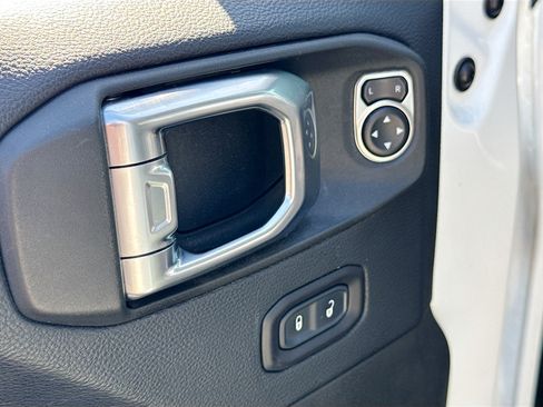 Used 2019 Jeep Wrangler Unlimited Rubicon AWD/4WD image 8