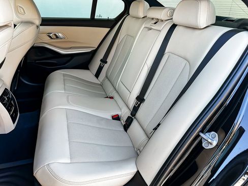 Certified 2023 BMW 330i Sedan w/ Premium Package image 24