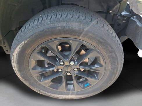 Used 2023 Jeep Wrangler Unlimited Sahara AWD/4WD image 8