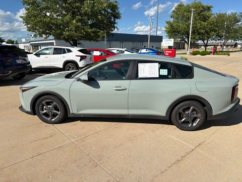 Used 2025 Kia K4 FWD image 8