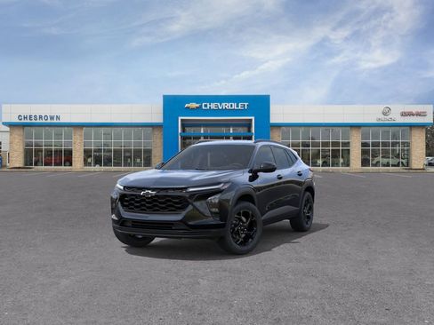 New 2026 Chevrolet Trax LT w/ Driver Confidence Package FWD image 8