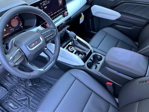 New 2026 GMC Canyon AT4X w/ AT4X AEV Edition AWD/4WD image 8