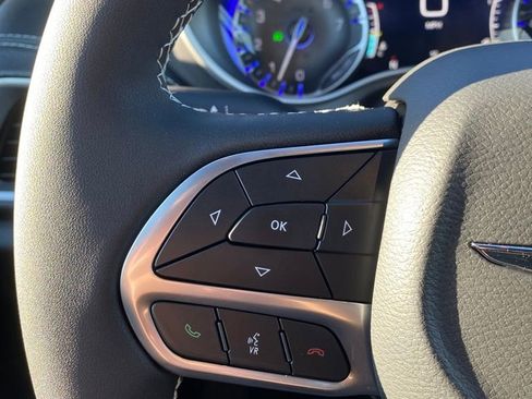 New 2026 Chrysler Pacifica Select image 17