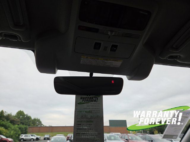 Used 2017 Subaru Forester 2.5i Touring AWD/4WD image 12